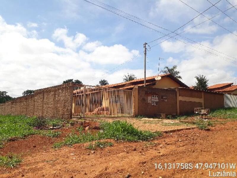 Casa em leilão em Luziânia - GO — LOTE 075 CASA - LUZIANIA