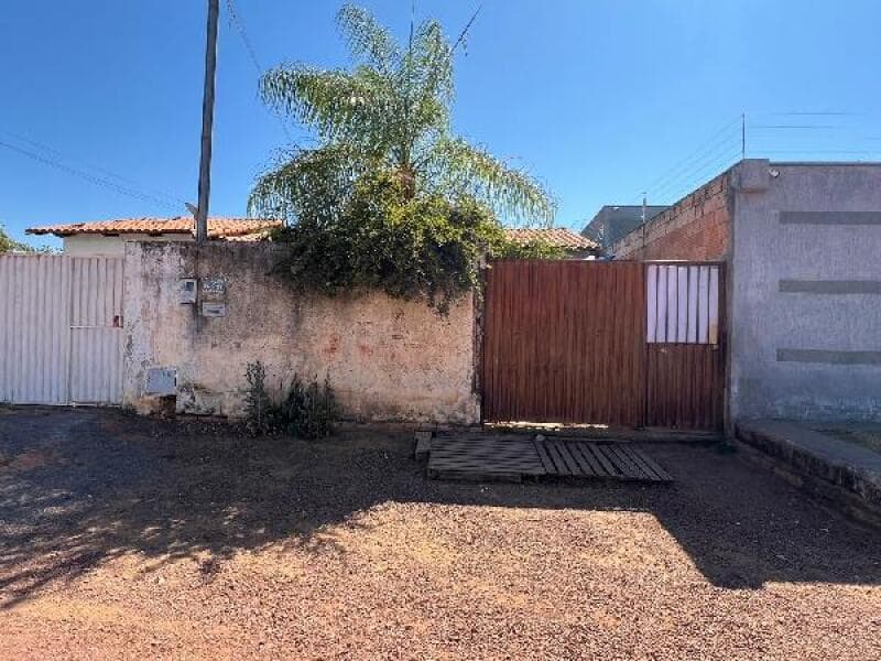 Casa em leilão em Luziânia - GO — LOTE 063 CASA - LUZIANIA