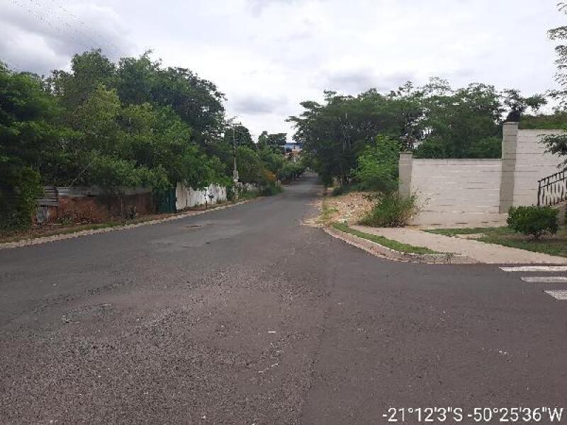 Apartamento em leilão em Araçatuba - SP — LOTE 382 APARTAMENTO - ARACATUBA