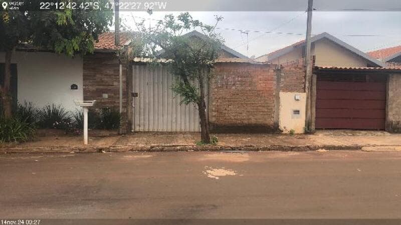 Casa em leilão em Leme - SP — LOTE 404 CASA - LEME