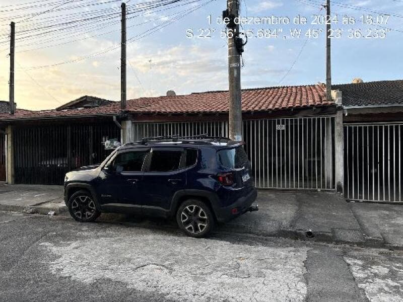 Casa em leilão em Pindamonhangaba - SP — LOTE 412 CASA - PINDAMONHANGABA