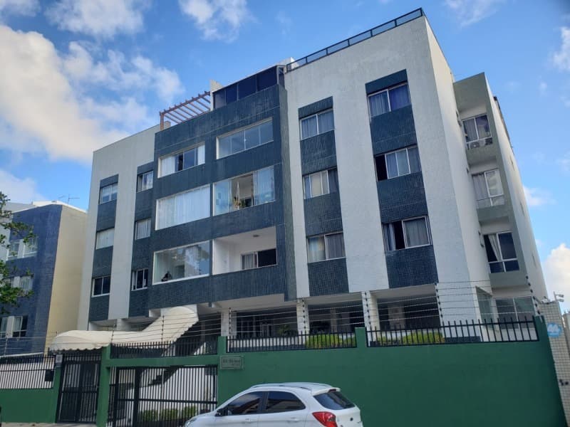 Apartamento em leilão em Salvador - BA — LOTE 001 APARTAMENTO DE COBERTURA - ED. RIVIERA - COSTA AZUL - SALVADOR / BA