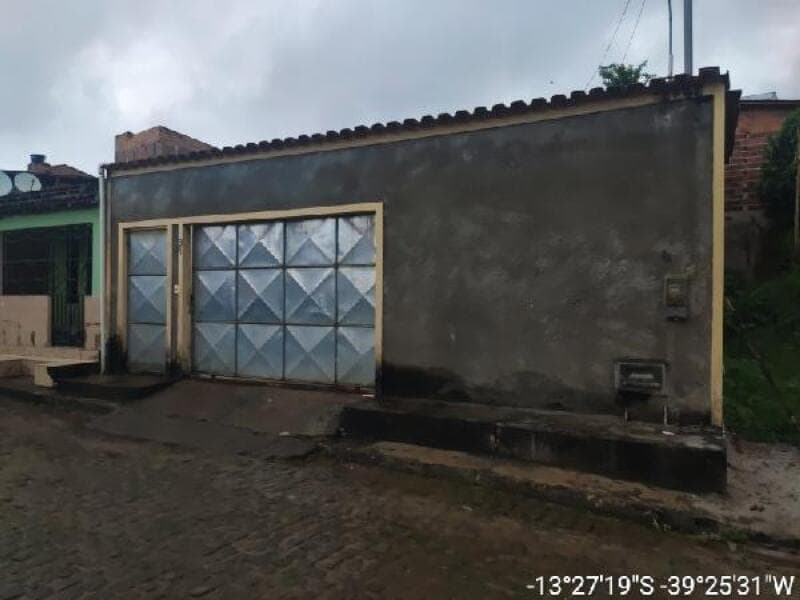 Casa em leilão em Presidente Tancredo Neves - BA, bairro Centro — LOTE 025 CASA - TANCREDO NEVES