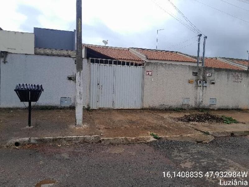 Casa em leilão em Luziânia - GO, bairro Jardim Marilia — LOTE 079 CASA - LUZIANIA
