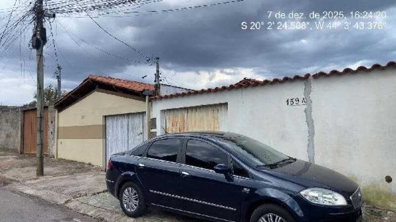 Casa em leilão em Ibirité - MG, bairro Jardim das Flores — LOTE 151 CASA - IBIRITE