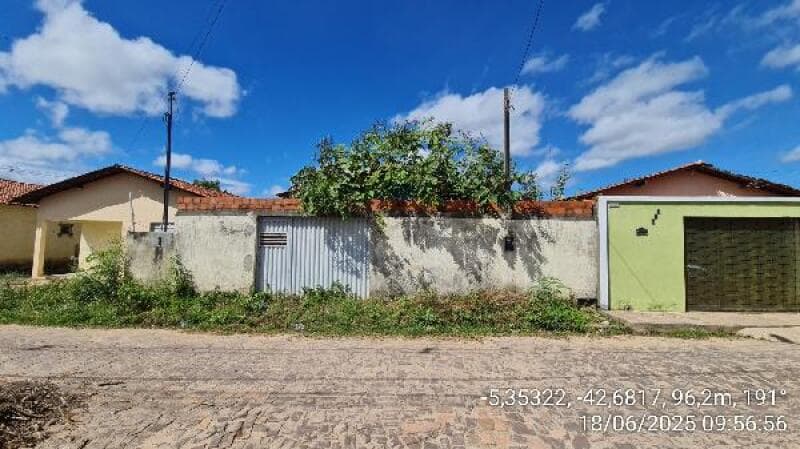 Foto 1 de 2: Casa em leilão em Demerval Lobão - PI — LOTE 260 CASA - DEMERVAL LOBÃO