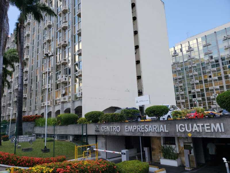 Comercial em leilão em Salvador - BA — LOTE 001 SALA - CENTRO EMPRESARIAL IGUATEMI - SALVADOR / BA