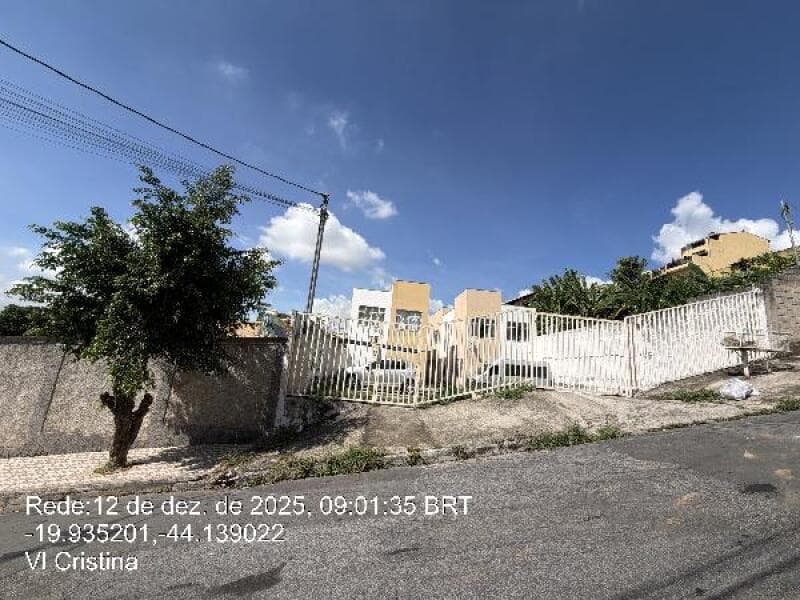 Casa em leilão em Betim - MG, bairro Vila Cristina — LOTE 120 CASA -BETIM