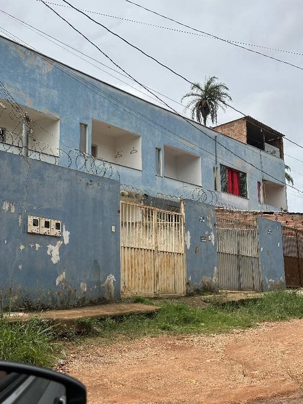 Casa em leilão em Mateus Leme - MG, bairro Centro — LOTE 131 CASA - MATEUS LEME