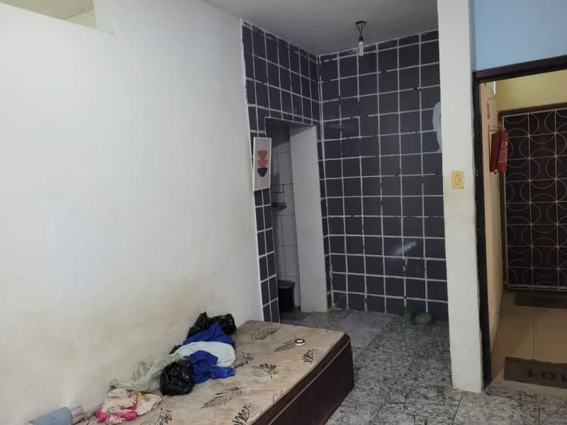 Foto 11 de 18: Apartamento em leilão em Salvador - BA, bairro Ladeira da Barra — LOTE 001 APARTAMENTO Nº 101, ED. RODRIGUES LIMA, BARRA, SALVADOR / BA