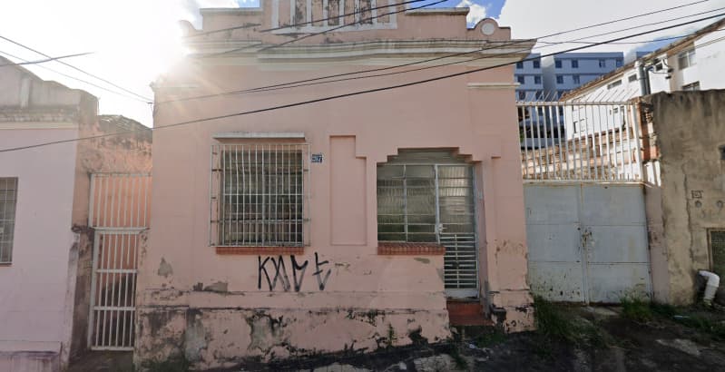 Foto 1 de 2: Terreno em leilão em Belo Horizonte - MG — LOTE 001 IMÓVEL RESIDENCIAL EM BELO HORIZONTE/MG
