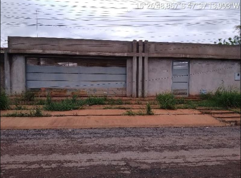 Casa em leilão em Planaltina - GO, bairro Setor Oeste — LOTE 109 GO - PLANALTINA