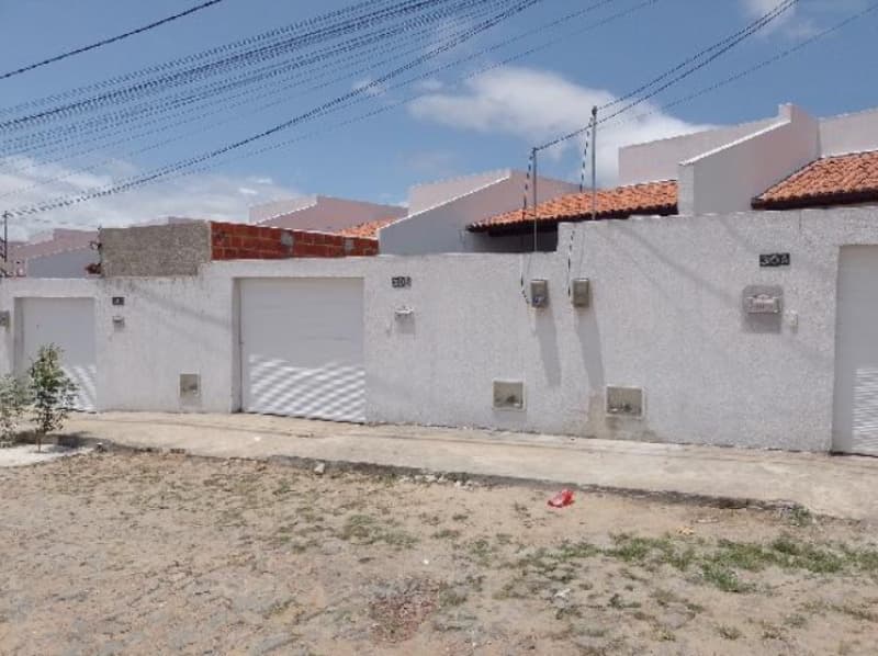 Casa em leilão em Horizonte - CE, bairro Vertente — LOTE 051 CE - HORIZONTE