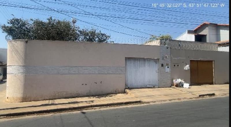 Casa em leilão em Montes Claros - MG — LOTE 160 MG - MONTES CLAROS