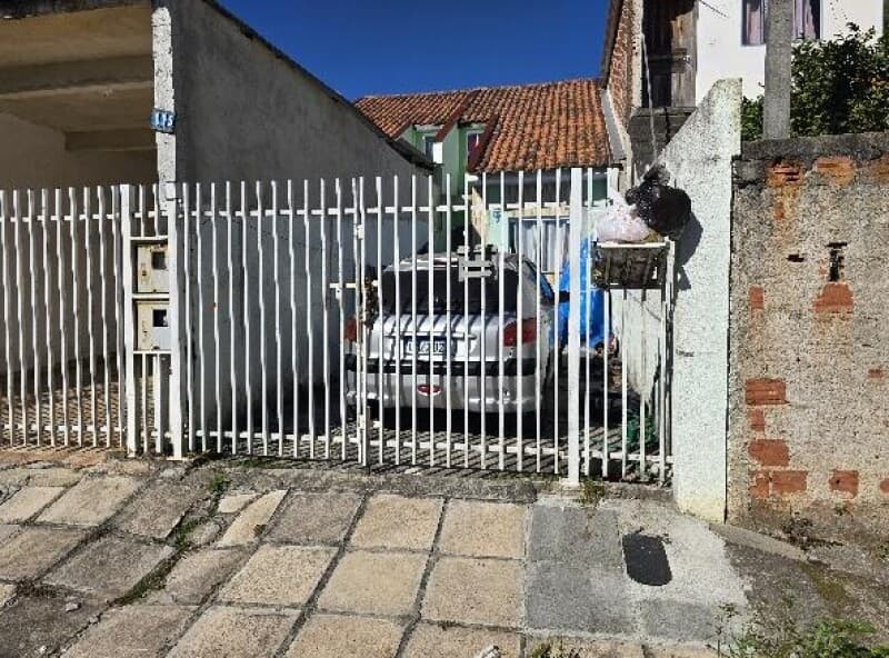 Casa em leilão em Curitiba - PR, bairro Campo de Santana — LOTE 245 PR - CURITIBA
