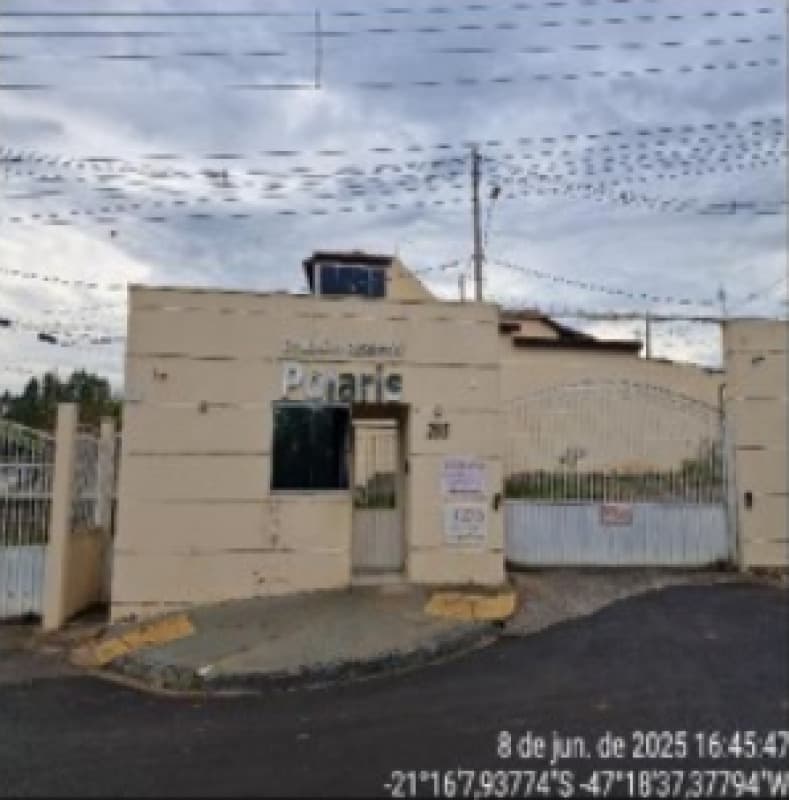 Casa em leilão em Cajuru - SP — LOTE 467 SP - CAJURU