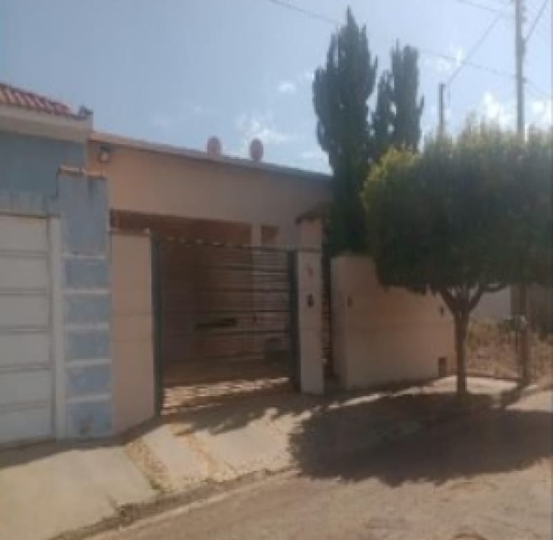 Casa em leilão em Cajuru - SP — LOTE 469 SP - CAJURU