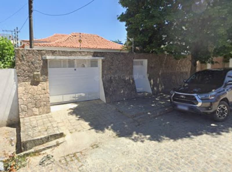 Foto 1 de 3: Casa em leilão em Garanhuns - PE, bairro Heliópolis — LOTE 002 IMÓVEL RESIDENCIAL EM GARANHUNS/PE