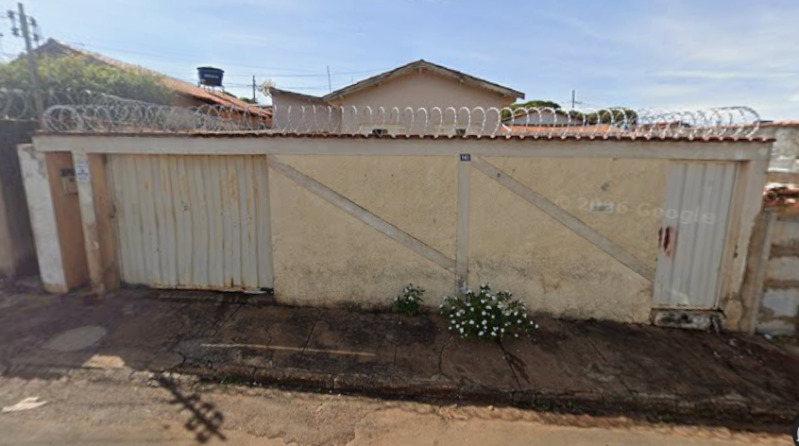 Casa em leilão em Patos De Minas - MG, bairro Abner Afonso — LOTE 004 IMÓVEL RESIDENCIAL NO BAIRRO ABNER AFONSO EM PATOS DE MINAS/MG