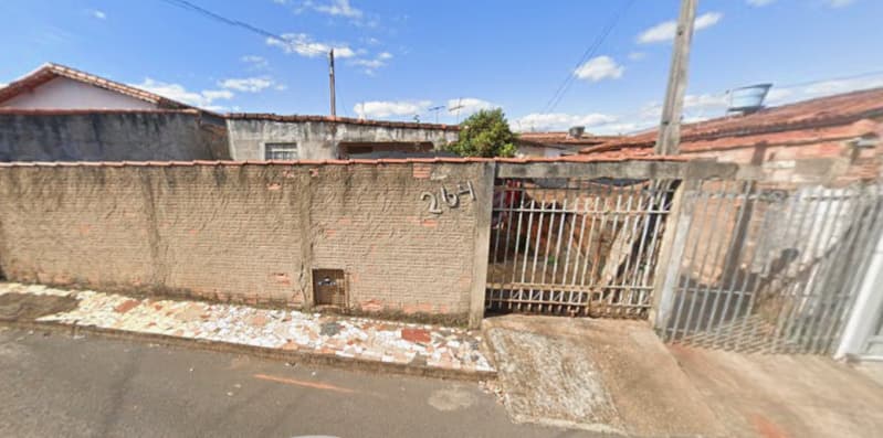 Casa em leilão em Patos De Minas - MG, bairro Padre Eustáquio — LOTE 001 UM IMÓVEL RESIDENCIAL EM PATOS DE MINAS/MG