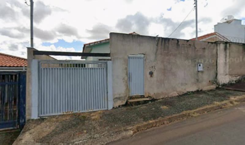 Foto 1 de 2: Casa em leilão em Patos De Minas - MG, bairro Nova Floresta — LOTE 003 UM IMÓVEL RESIDENCIAL EM PATOS DE MINAS/MG