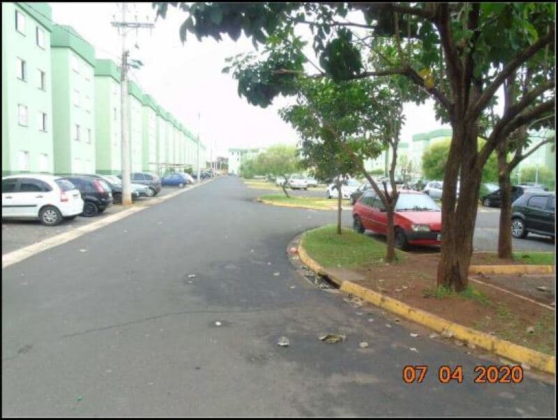 Foto 12 de 16: Apartamento em leilão em Bauru - SP — LOTE 001 Os direitos aquisitivos da executada sobre o imóvel Apto 311, Bl 03, Cond. Resid Eucaliptos