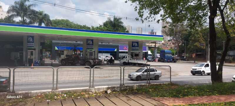Foto 4 de 40: Terreno em leilão em São Paulo - SP, bairro Jardim Saúde — LOTE 001 Área 9.004,39 na Av. Presid Tancredo Neves, 1600, Jd. Saúde, São Paulo, SP