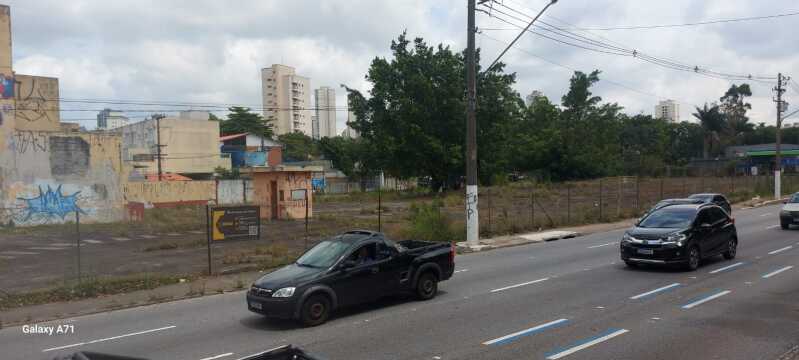Foto 23 de 40: Terreno em leilão em São Paulo - SP, bairro Jardim Saúde — LOTE 001 Área 9.004,39 na Av. Presid Tancredo Neves, 1600, Jd. Saúde, São Paulo, SP