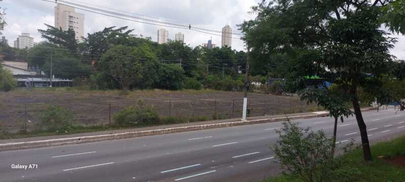 Foto 27 de 40: Terreno em leilão em São Paulo - SP, bairro Jardim Saúde — LOTE 001 Área 9.004,39 na Av. Presid Tancredo Neves, 1600, Jd. Saúde, São Paulo, SP