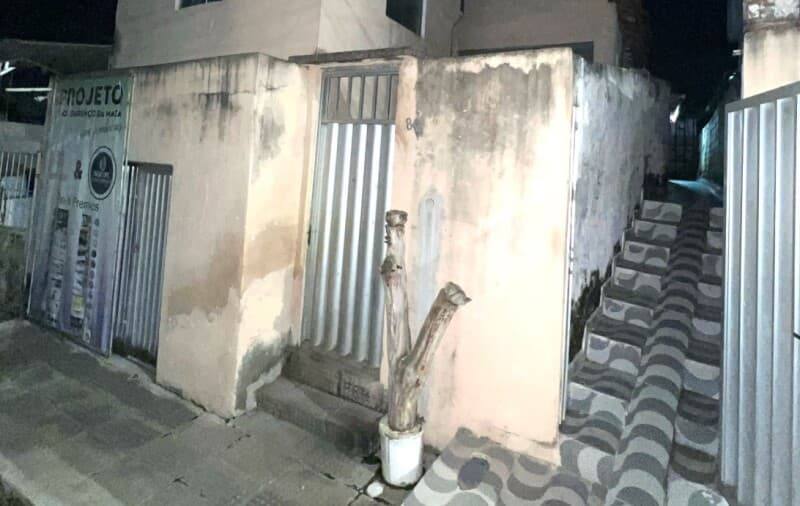 Foto 3 de 5: Casa em leilão em São Lourenço Da Mata - PE, bairro Centro — LOTE 001 LOTE EM VENDA DIRETA