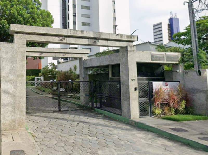 Apartamento em leilão em Recife - PE, bairro Casa Forte — LOTE 006 Lote em Leilão Judicial