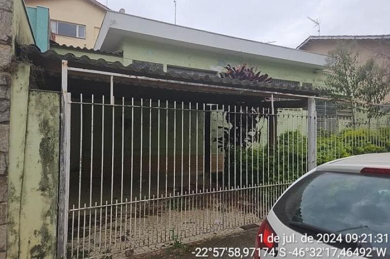 Foto 3 de 16: Terreno em leilão em Bragança Paulista - SP — LOTE 005 IMÓVEL, URBANO, LOCALIZADO NA RUA APARÍCIO VALLE, Nº 195, JARDIM NOVA BRAGANÇA, BRAGANÇA PA