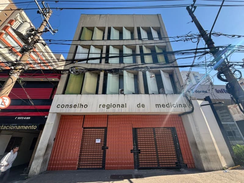 Foto 1 de 22: Comercial em leilão em São Paulo - SP, bairro Vila Mariana — LOTE 001 PRÉDIO COM 1600 M² - RUA DOMINGOS DE MORAIS, 1810, VILA MARIANA