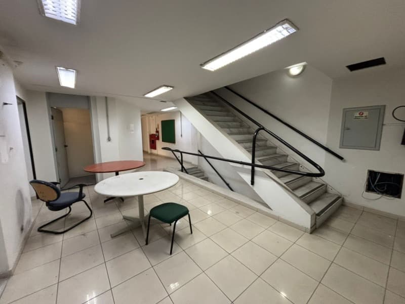 Foto 10 de 22: Comercial em leilão em São Paulo - SP, bairro Vila Mariana — LOTE 001 PRÉDIO COM 1600 M² - RUA DOMINGOS DE MORAIS, 1810, VILA MARIANA