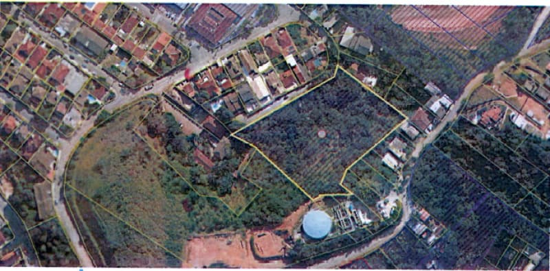 Foto 1 de 3: Terreno em leilão em Ilhabela - SP, bairro Água Branca — LOTE 003 Terreno Localizado na Rua São José, 537 · Água Branca (lado norte/central)