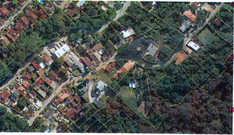 Foto 1 de 3: Terreno em leilão em Ilhabela - SP, bairro Costa Bela — LOTE 004 Terreno Localizado na Rua Marina de Oliveira Vieira, 233 · Costa Bela (lado norte/central)