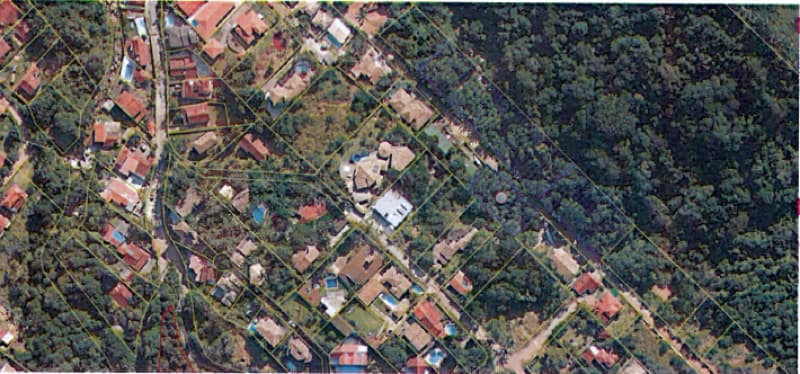 Foto 1 de 3: Terreno em leilão em Ilhabela - SP — LOTE 005 Terreno Localizado na Rua Eunice Borges do Rego, 276 · Veloso (lado sul)