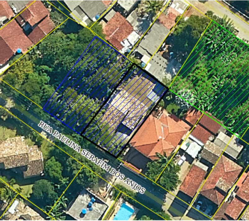 Foto 3 de 3: Terreno em leilão em Ilhabela - SP, bairro Ribeirão — LOTE 007 Terreno Localizado na Rua Paulina Serafim dos Anjos, 249 · Ribeirão (lado sul)