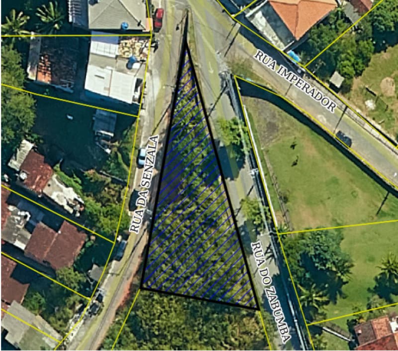 Foto 3 de 3: Terreno em leilão em Ilhabela - SP, bairro Zabumba — LOTE 009 Terreno Localizado na Rua do Zabumba, 750 · Zabumba (lado sul)