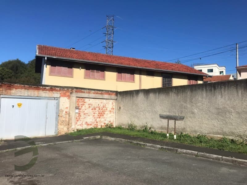 Terreno em leilão em Curitiba - PR — LOTE 001 Imóvel
