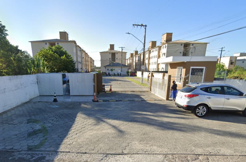 Apartamento em leilão em Palhoça - SC — LOTE 001 Apartamento