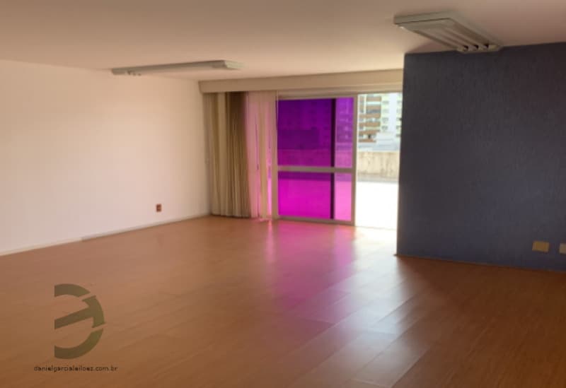 Foto 9 de 14: Comercial em leilão em São José - SC — LOTE 001 Sala Comercial