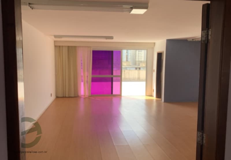 Foto 11 de 14: Comercial em leilão em São José - SC — LOTE 001 Sala Comercial