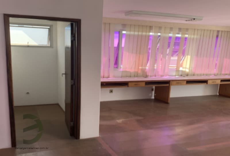 Foto 14 de 14: Comercial em leilão em São José - SC — LOTE 001 Sala Comercial