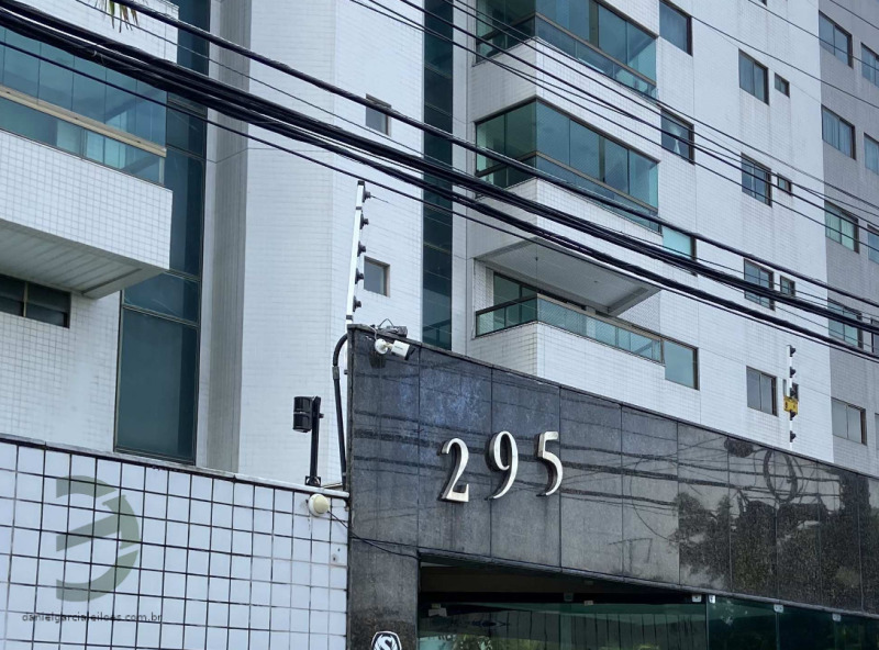 Apartamento em leilão em Recife - PE — LOTE 009 Apartamento