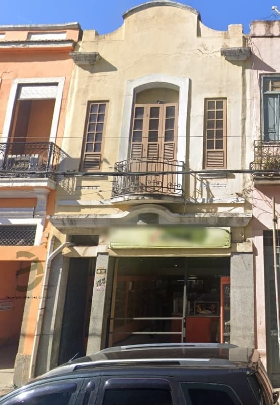 Casa em leilão em Rio De Janeiro - RJ — LOTE 001-1 Imóvel
