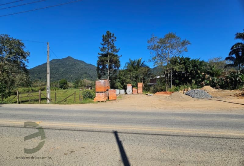 Foto 1 de 2: Terreno em leilão em Schroeder - SC — LOTE 001 Terreno