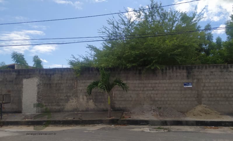 Terreno em leilão em Fortaleza - CE — LOTE 042 IMÓVEL