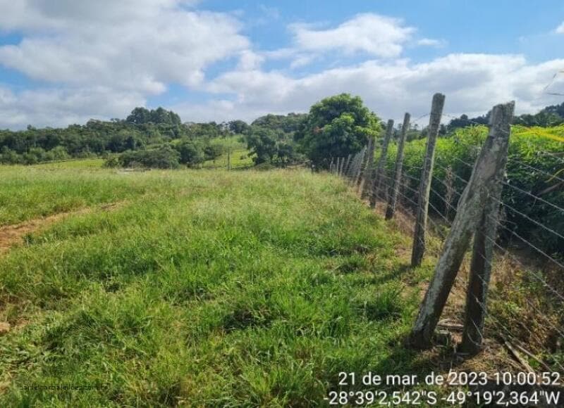 Foto 1 de 13: Terreno em leilão em Criciúma - SC — LOTE 002 Imóvel