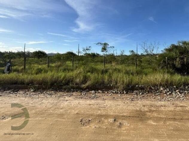Foto 1 de 11: Terreno em leilão em Imbituba - SC — LOTE 011 Imóvel